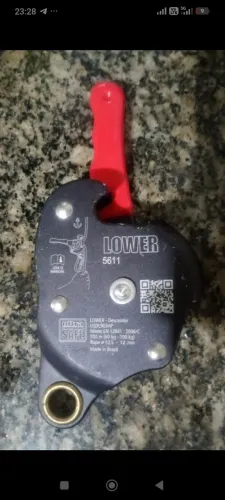 2 cintos 1 descensor e uma corda 70MT 