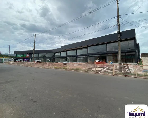 Ótimas salas comerciais para locação, tendo a possibilidade de unificar algumas salas conf