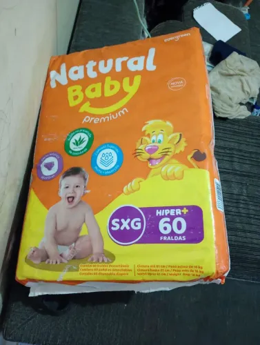 Pacotão de fraldas , 60 a quantidade  tamanho SXG .