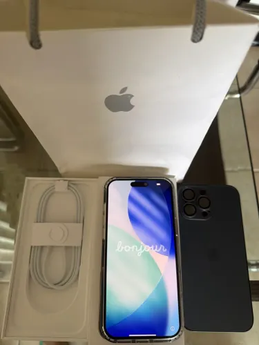 IPhone 16 Pro Max , 512 GB, novíssimo, 1 ano de uso.