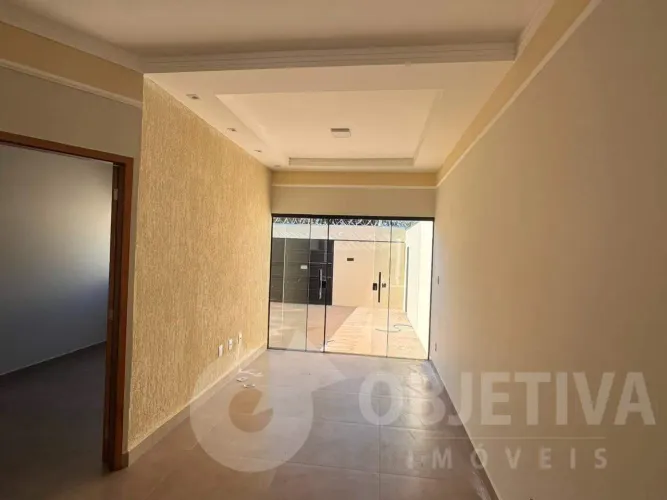 Casa à venda, 2 quartos, 1 suíte, 1 vaga, JARDIM CANAA - UBERLANDIA/MG