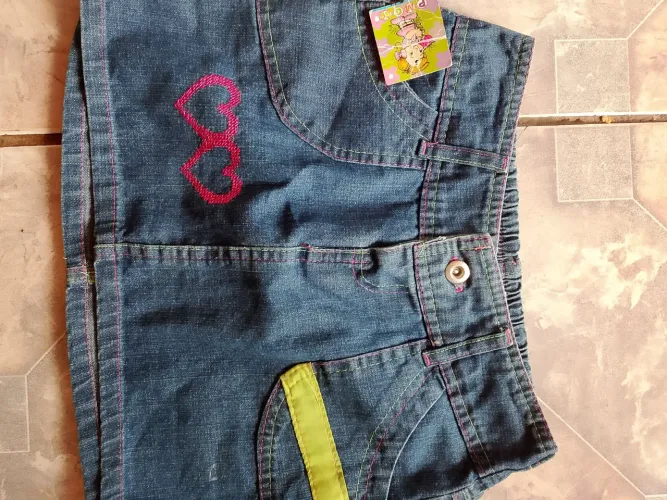 Mini saia infantil