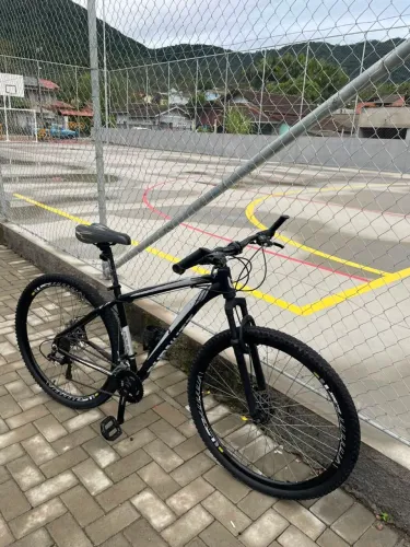 Vendo bicicleta aro 29 Burnett