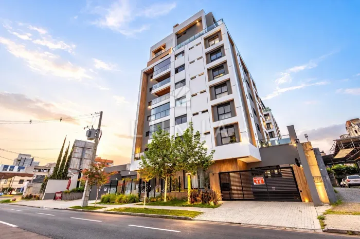 Apartamento novo mobiliado com 3 suítes à venda no bairro Alto da XV em Curitiba/PR