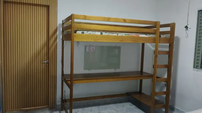Cama escrivaninha 