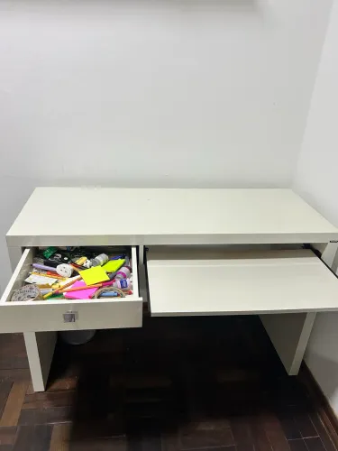 Escrivaninha/Mesa de Estudos Branca Design Clean