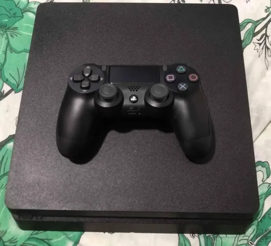 Ps4 SLIM (ACEITO CARTÃO)