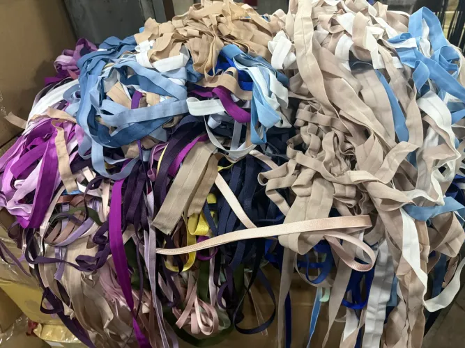 Retalhos de aviamentos para lingeries