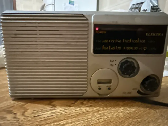 Vendo rádio antigo 