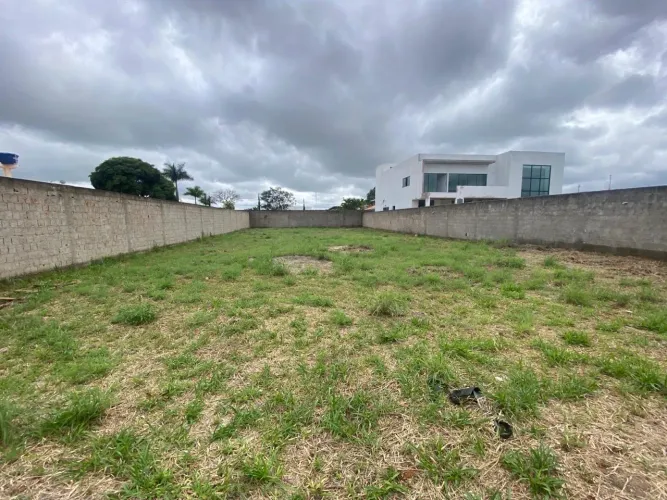 Vende-se Lote - Condomínio Damasco