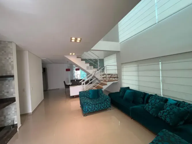 Casa em Condomínio - Condomínio Altos da Serra V - Urbanova - 4 Dormitórios - 335m².