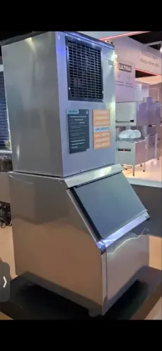 Produza gelo saborizado com esta máquina