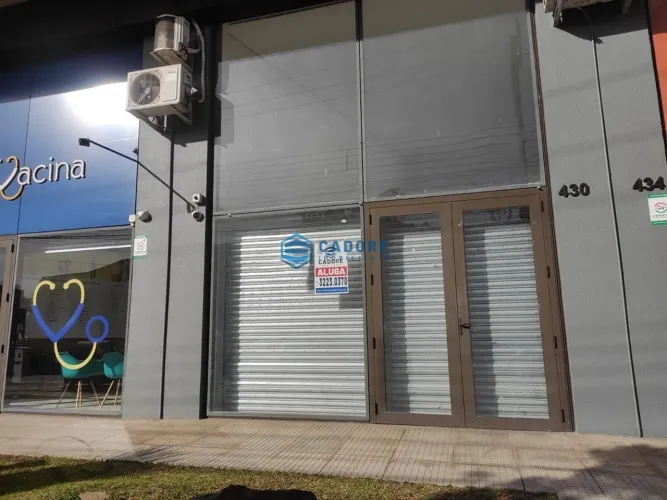 SALA TÉRREA NO RIO BRANCO COM 150m²