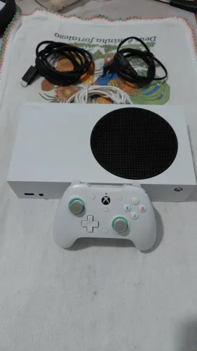 XBOX SERIES S 12X C/J ACEITO PS4 SLIM 1TB + VOLTA 
