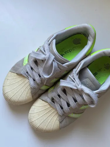 Tênis adidas 36