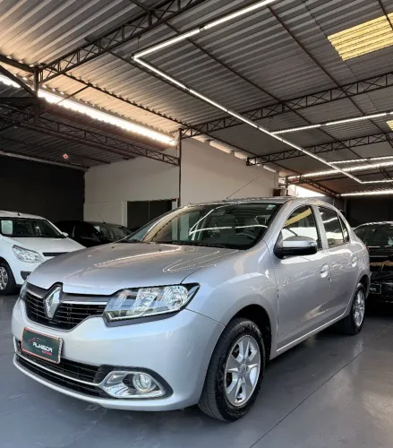 Renault Logan Dynamique Hi-flex 1.6 8V 4P 2014