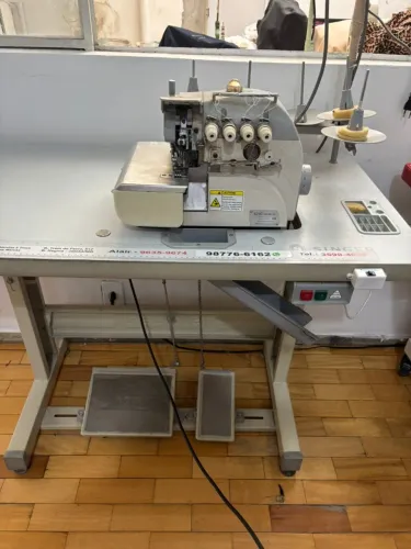 Maquina Overloque SINGER - 5 Fios