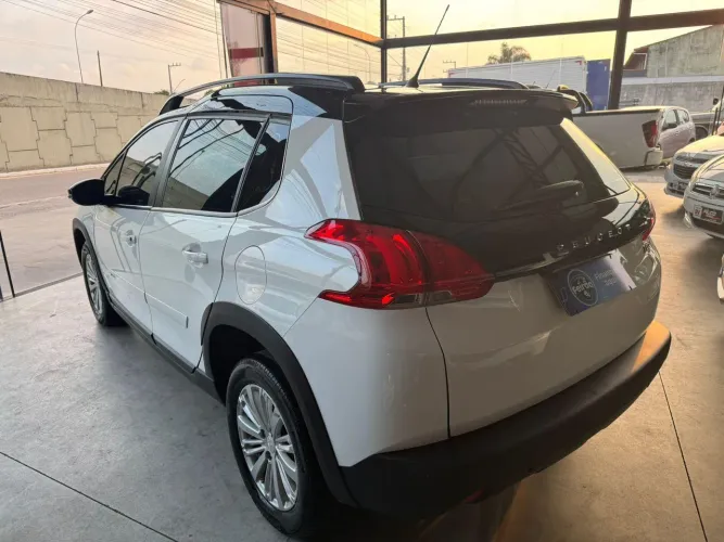 Peugeot 2008 Allure 1.6 Flex 16V 5P Aut. 2023