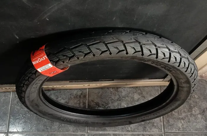 Pneu de moto traseiro Levorin 90 90 18