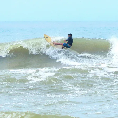 Prancha de surf 5'6 Biquilha
