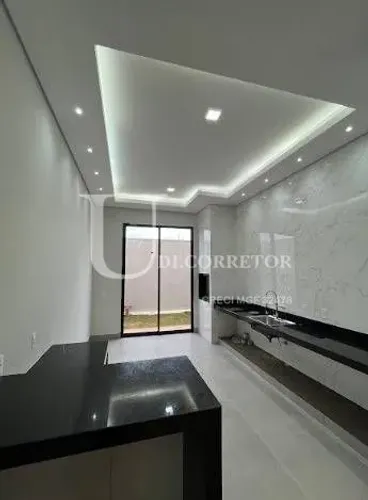 Novo Mundo - Ótima Casa 3/4 sendo 1 Suíte com Closet - 1923Udi
