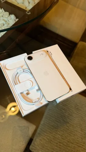 iPhone 17 Air. 256gb. Seminovo