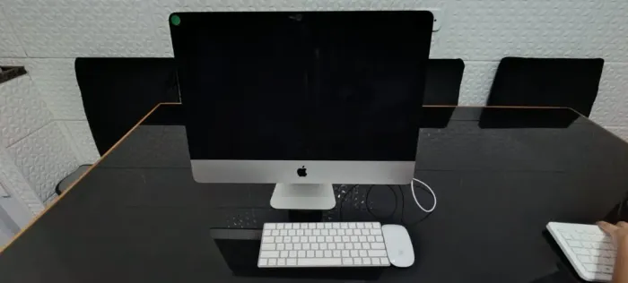 iMac Apple 2017 - Intel Core i5 / 8GB RAM / Portas USB-C Thunderboltw