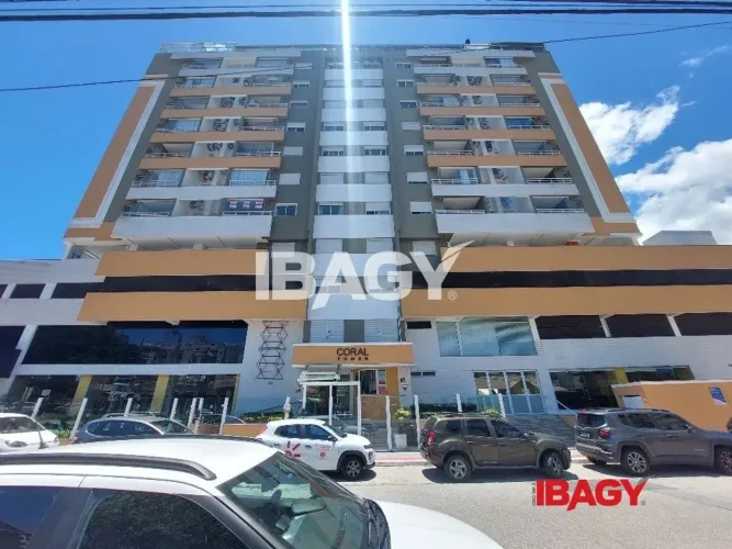 Excelente Apartamento 2 dormitório(s) em Coqueiros - Florianópolis