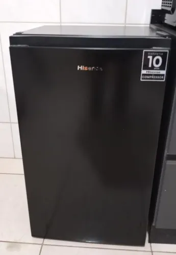? Frigobar Hisense 93L - super conservado! ?