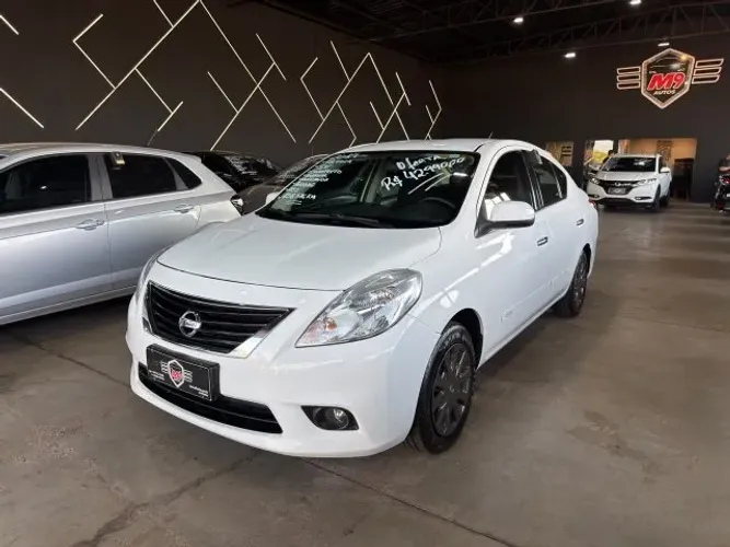 Nissan Versa SV 1.6 16V Flexstart 4P Mec. 2014