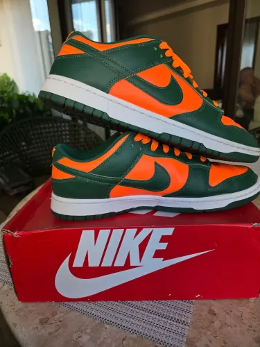 Nike Dunk Low Miami Hurricanes - Tam. 43 - Excelente Estado