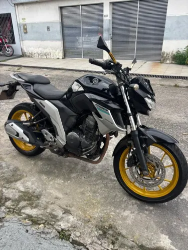 Yamaha fazer 250c único dono 2018