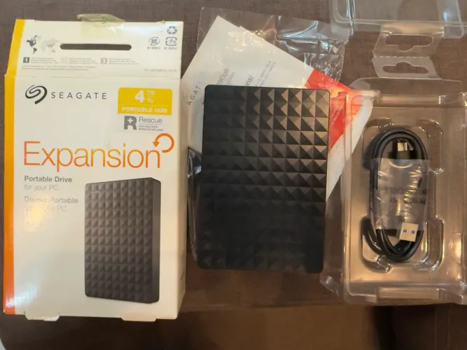 HD Externo Portátil Seagate 4TB Expansion, 2.5p, USB 3.0 - STEA4000400