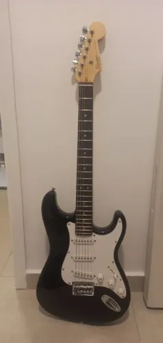 Guitarra Fender Stratocaster Preta