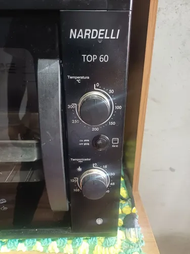 Venda um forno elétrico muito conservado usado 1 vez so