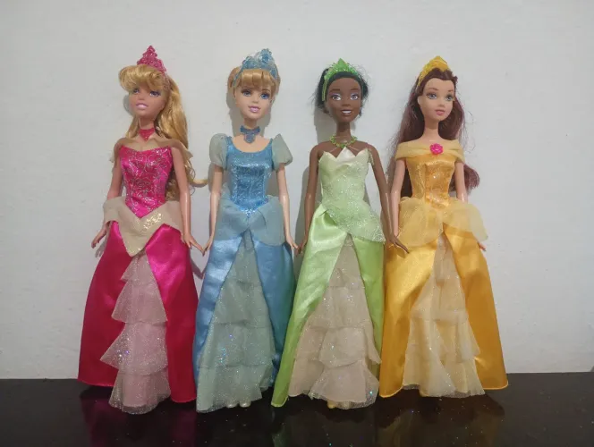 Bonecas Mattel Sparkling Princess 2010