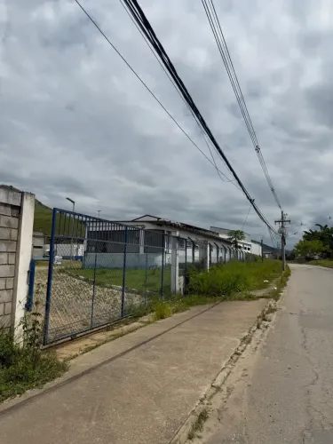 Galpão/Depósito/Armazém para aluguel possui 6000 metros quadrados