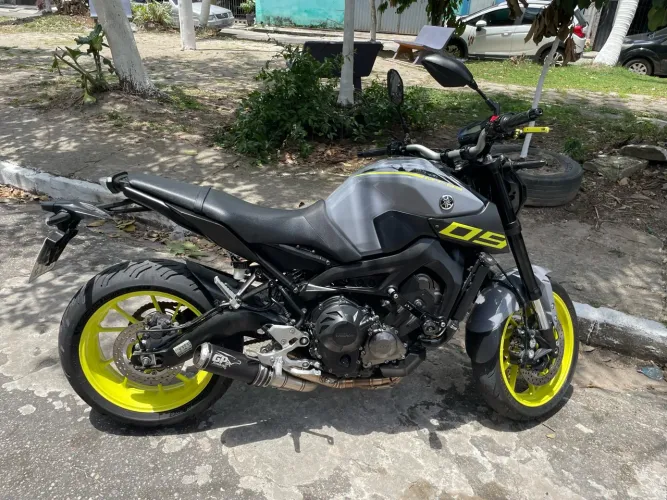 Vende-se Yamaha MT-09 850cc 2018