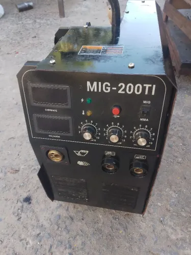 Máquina de solda MIG 200A