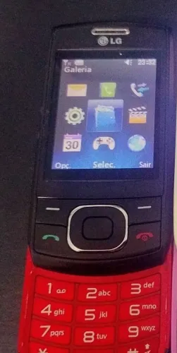 Celular LG vermelho ANTIGO