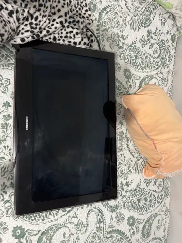 Tv , usada só n pega canal mais vem com hdmi