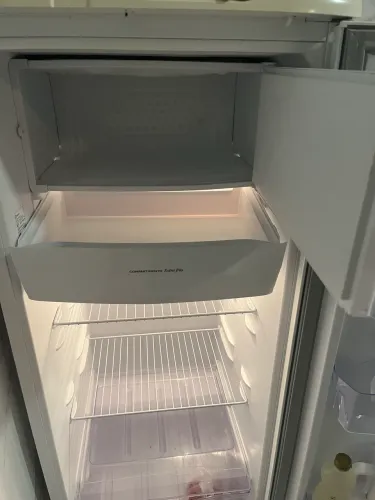 Geladeira Electrolux 220v em excelente estado de conservação e funcionado tudo