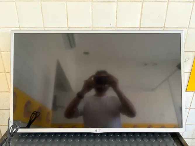 TV LG 32 - COM DEFEITO NÃO LIGA