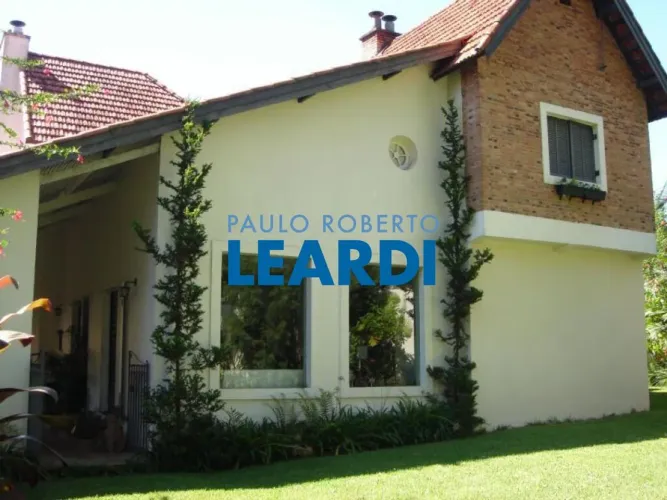 CASA ASSOBRADADA - REAL PARQUE - SP