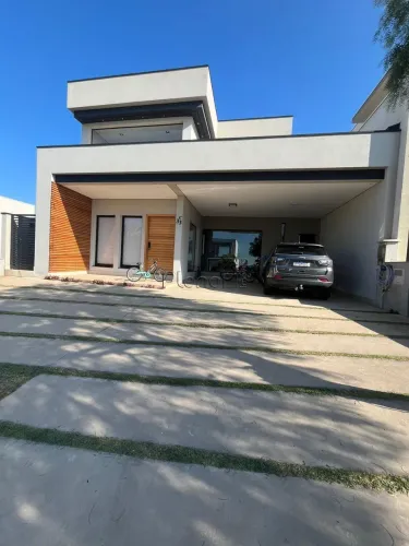Sobrado à venda com 3 quartos no Condomínio Residencial Mont'alcino em Valinhos