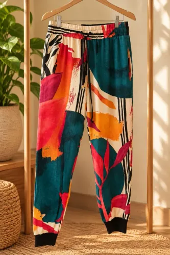 Calça jogger Sacada estampada. Tamanho 40. Ótimo estado de conservação