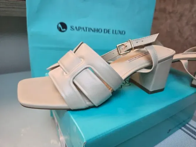 Sapato Nude da Sapatinho de Luxo - Novo - Tamanho 38