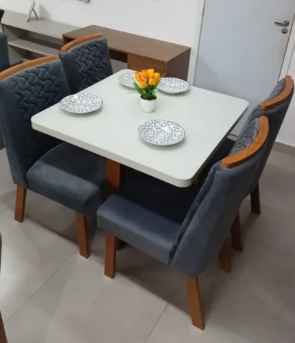Mesa de jantar elegance com 4 cadeiras 100 MDF 