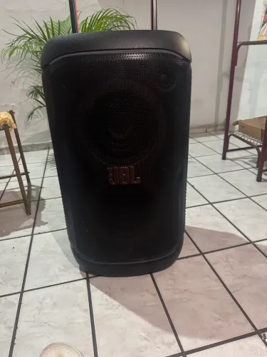 Caixa de som Bluetooth Partybox 520 jBl com 400rms