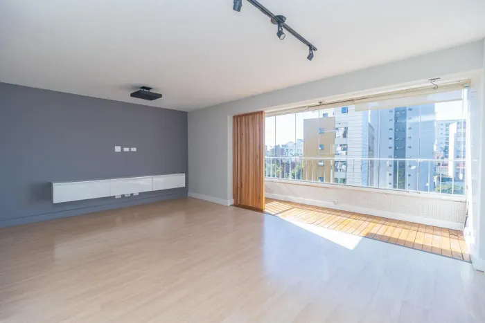 Apartamento de 3 quartos no bairro Centro Cívico
